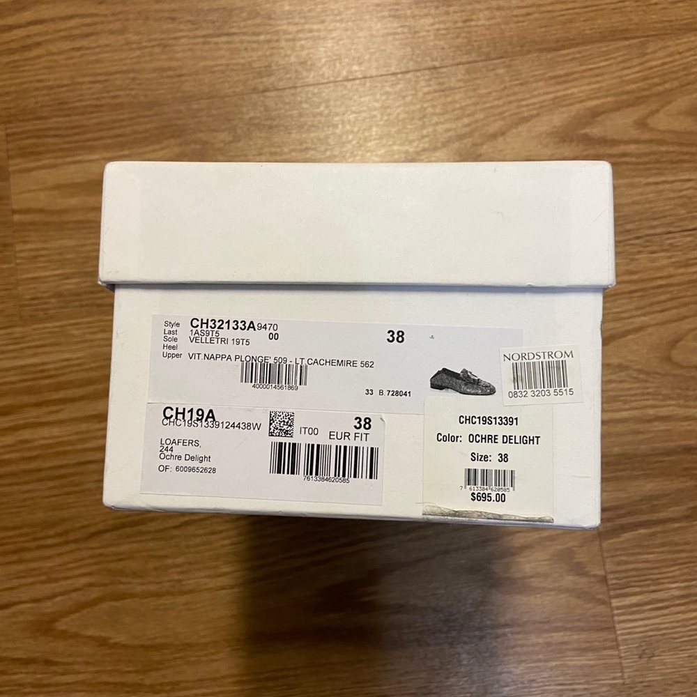 CHLOE C Convertible Loafer - Picture 9 of 9